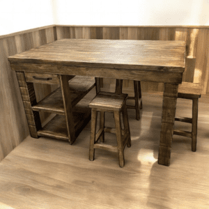 isla rústica madera con taburetes
