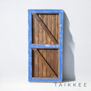 Puerta Rústica de Madera color café con marco azul – Estilo Granero Personalizable